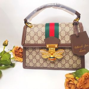 New bee Crossbady bag